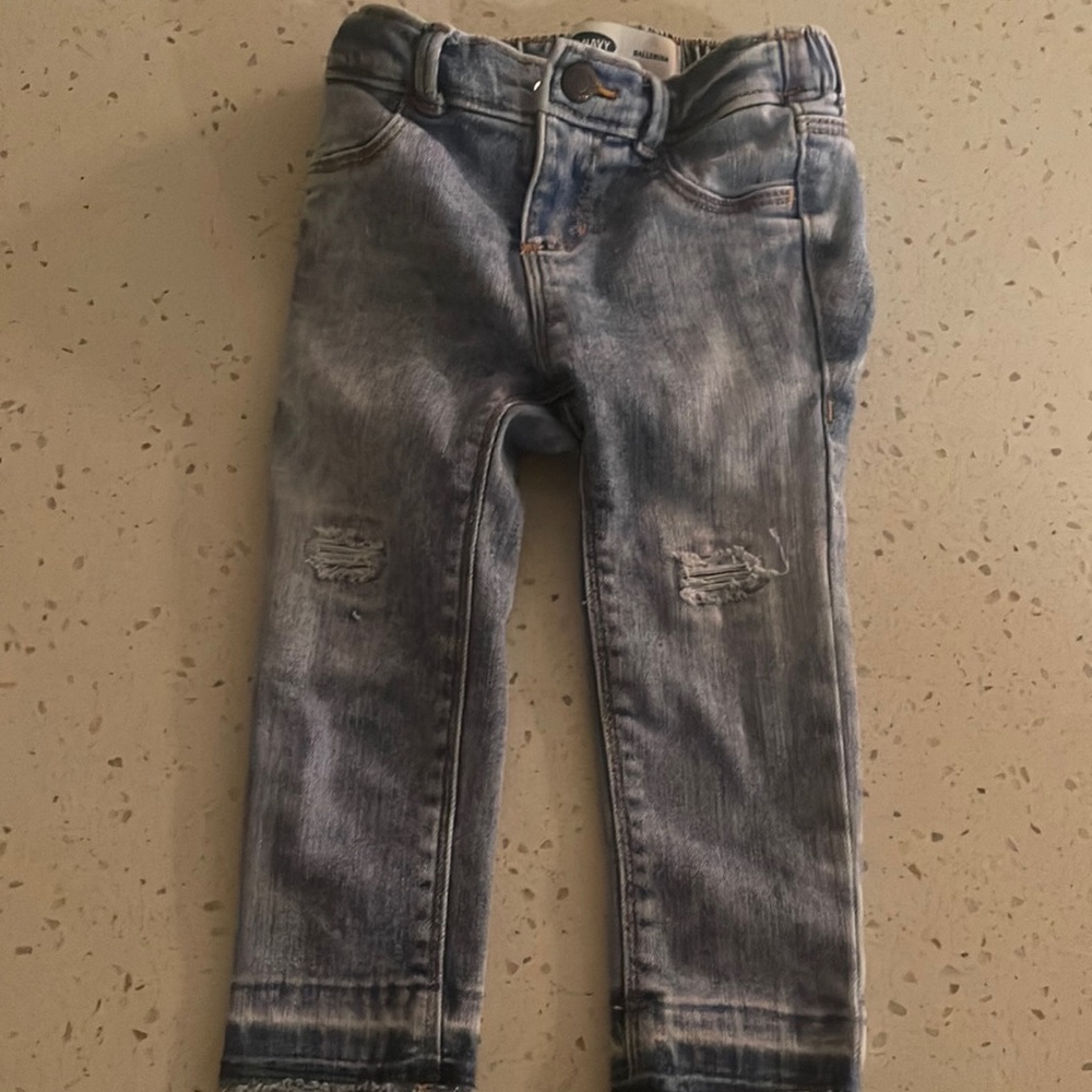 Old navy toddler jeans hardly worn